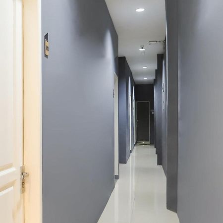 Oyo 3492 Mandala Residence Medan Luaran gambar