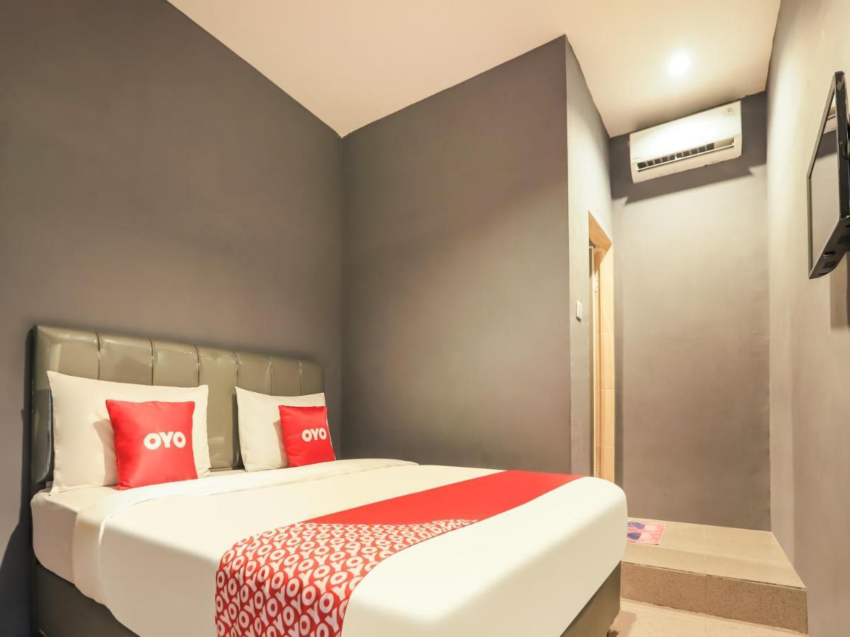 Oyo 3492 Mandala Residence Medan Luaran gambar