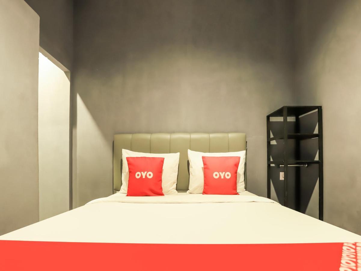 Oyo 3492 Mandala Residence Medan Luaran gambar